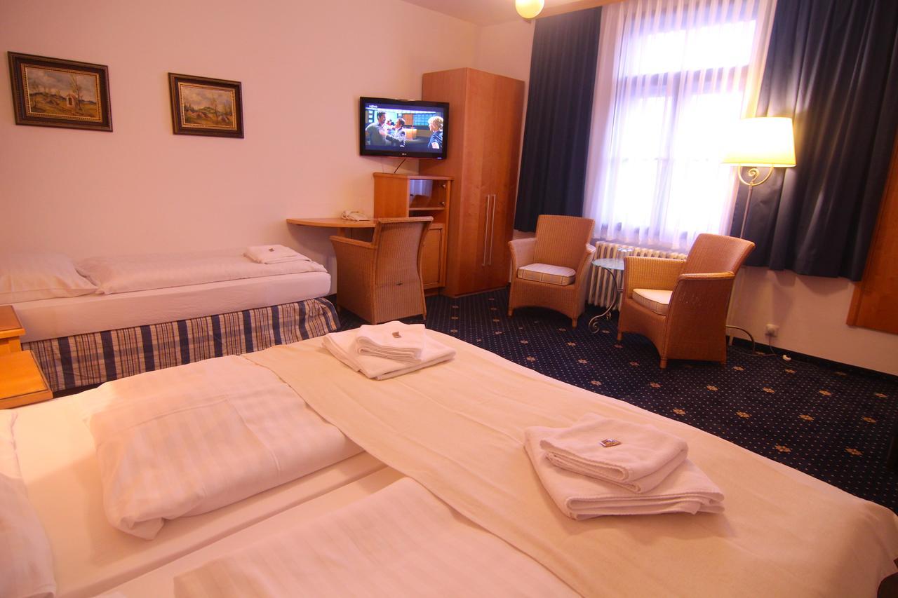 Hotel Klika เชสเกบูดิเยโจวิตเซ ภายนอก รูปภาพ